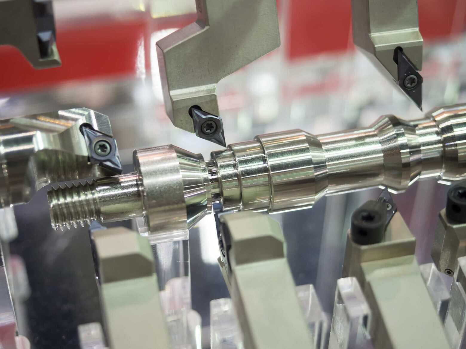 CNC Turning or CNC Milling: The Difference And When To Use